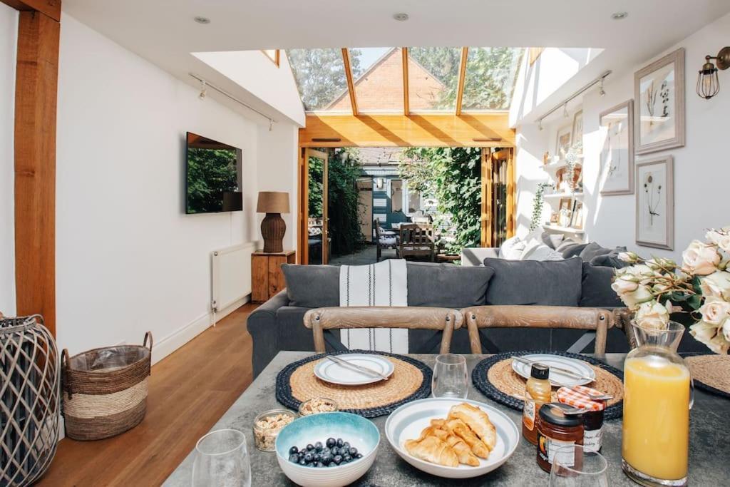 Willa Dolls House - Luxury Townhouse *Sleeps 10* Henley-on-Thames Zewnętrze zdjęcie