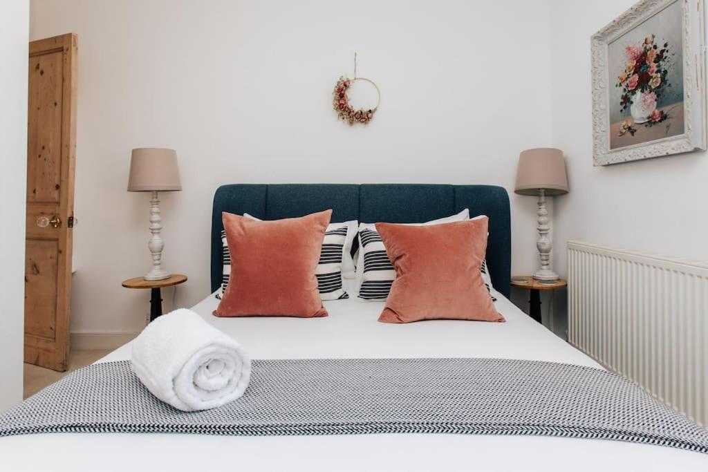 Willa Dolls House - Luxury Townhouse *Sleeps 10* Henley-on-Thames Zewnętrze zdjęcie