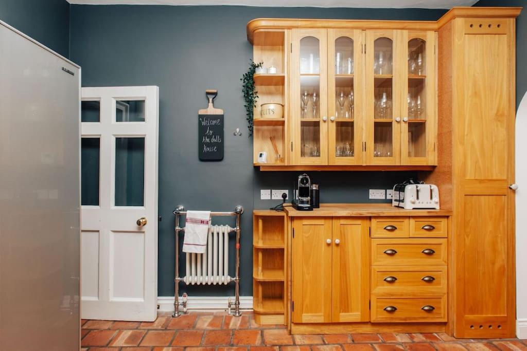 Willa Dolls House - Luxury Townhouse *Sleeps 10* Henley-on-Thames Zewnętrze zdjęcie