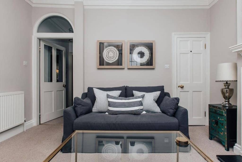 Willa Dolls House - Luxury Townhouse *Sleeps 10* Henley-on-Thames Zewnętrze zdjęcie