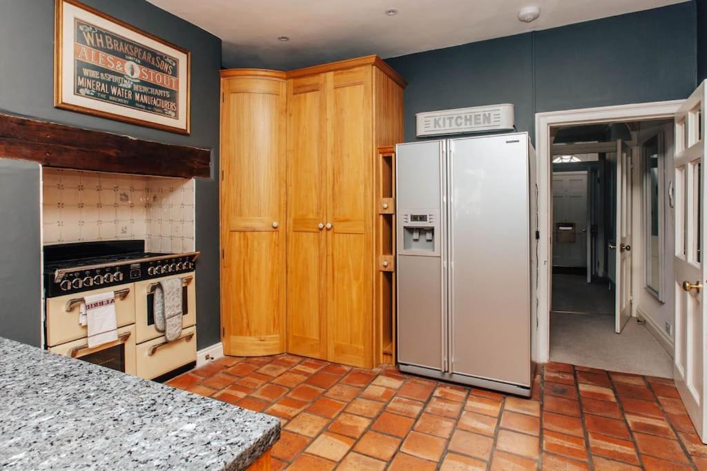 Willa Dolls House - Luxury Townhouse *Sleeps 10* Henley-on-Thames Zewnętrze zdjęcie